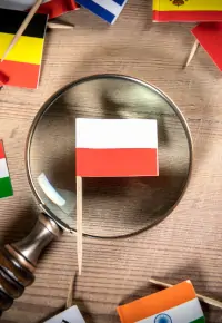 Więcej wraca niż wyjeżdża. Kiedy w powrocie pomoże nam konsul?