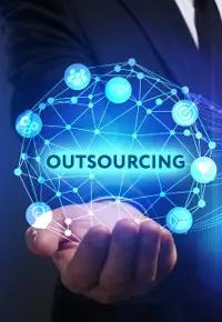 Outsourcing – wady i zalety