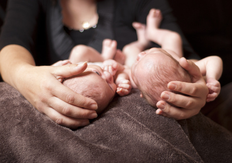Urlop macierzyński — ciąża bliźniacza, urlop przed porodem oraz ciąża na urlopie macierzyńskim 