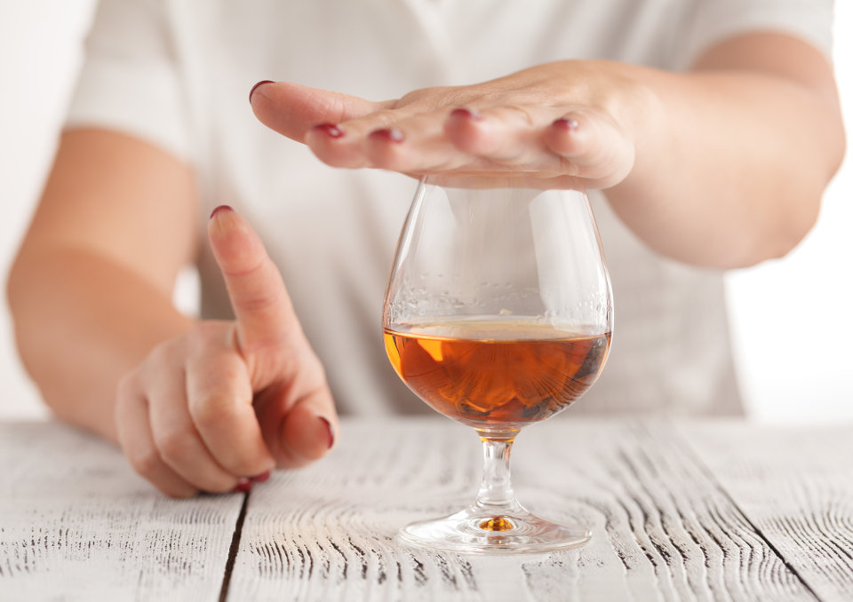 Picie alkoholu w pracy - czym to grozi